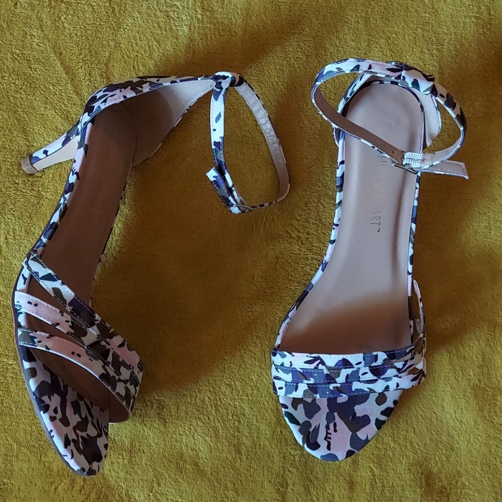 Ashley Stewart sandals 9W